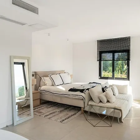 Corgona Apartmán Cannes